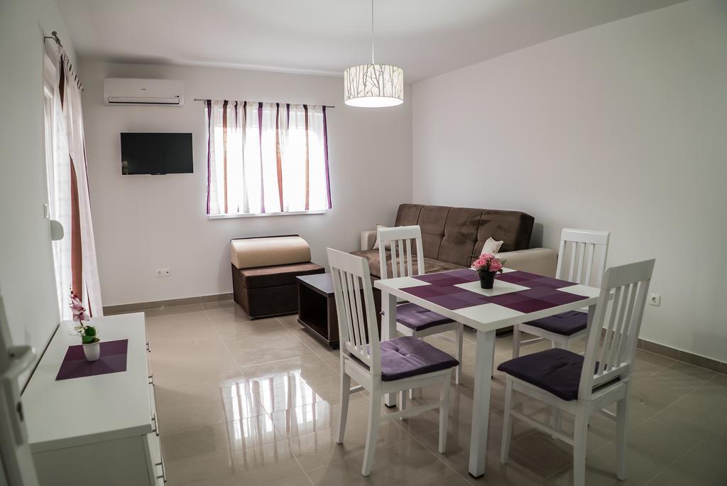Apartments Malina ヴィル エクステリア 写真