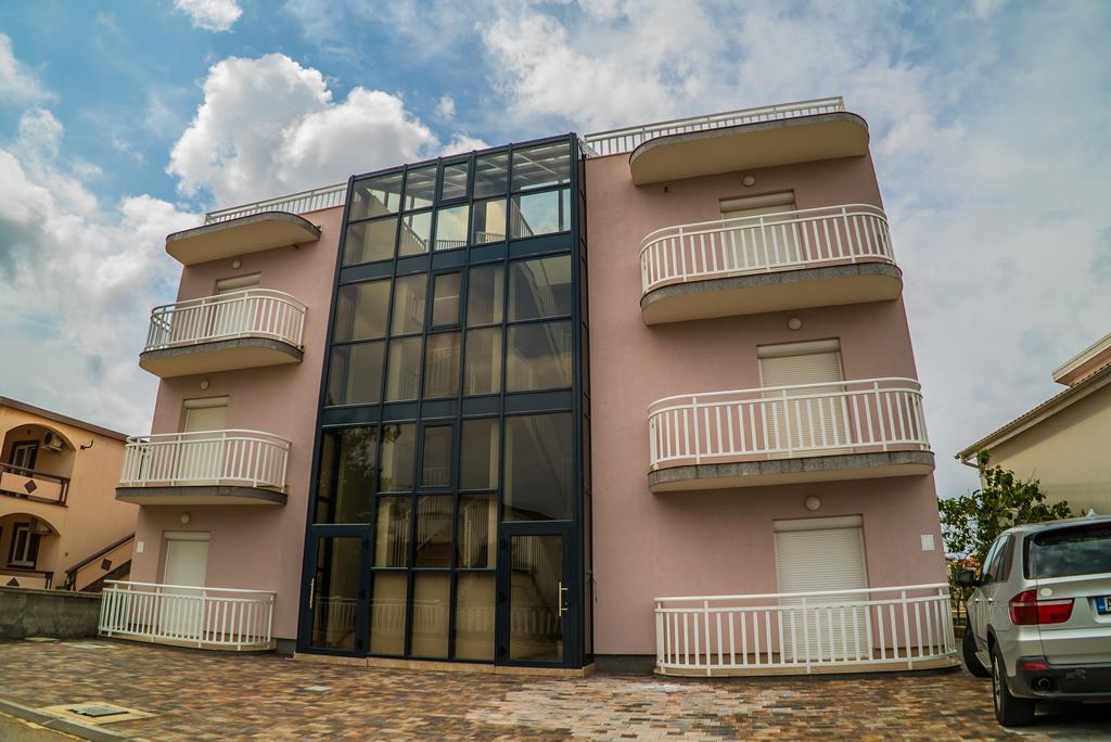 Apartments Malina ヴィル エクステリア 写真